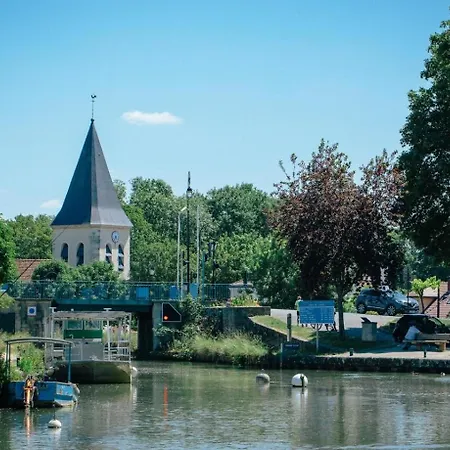 Apartment Centre Souilly Parking Communal Gratuit
